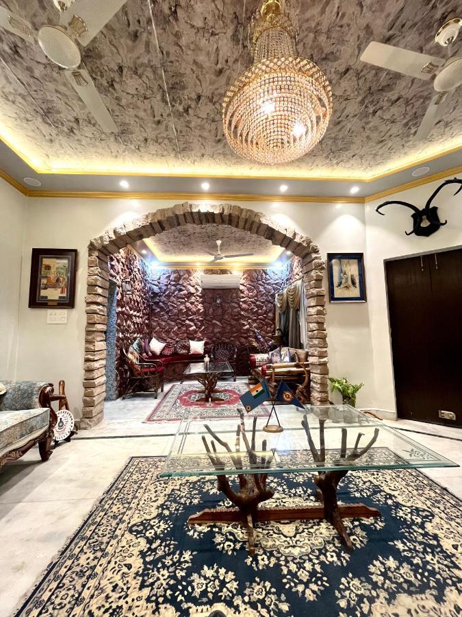 Апартаменти Colonel'S Abode Агра Екстер'єр фото